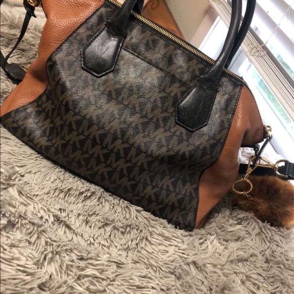 Michael Kors handbag - Picture 2 of 6